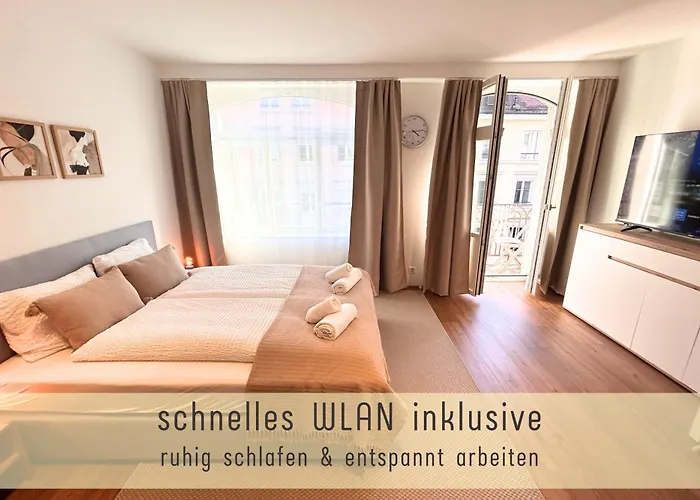 Mit Balkon In Der Altstadt Von